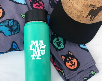 Malamute Texto apilado - MINI DECAL - Alaskan Malamute - Alta calidad - Calcomanías de botellas de agua - Pegatina