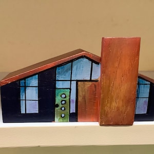 Small painted wooden Mid century modern house. 2.5 inch tall to top of chimney, 4.5 inch wide, 1.5 deep. Manygardenspirits makes a good gift