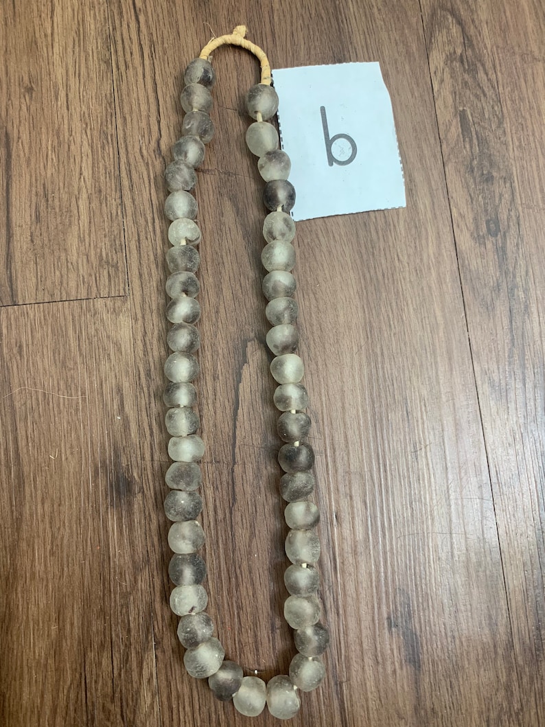 Small ghana recycle glass beads