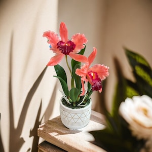 ORCHID CLAY FLOWER, Flower Arrangement, Decorative Cattleya Flower For Table Décor, Cold Porcelain Orchid Flower Arrangement With Vase