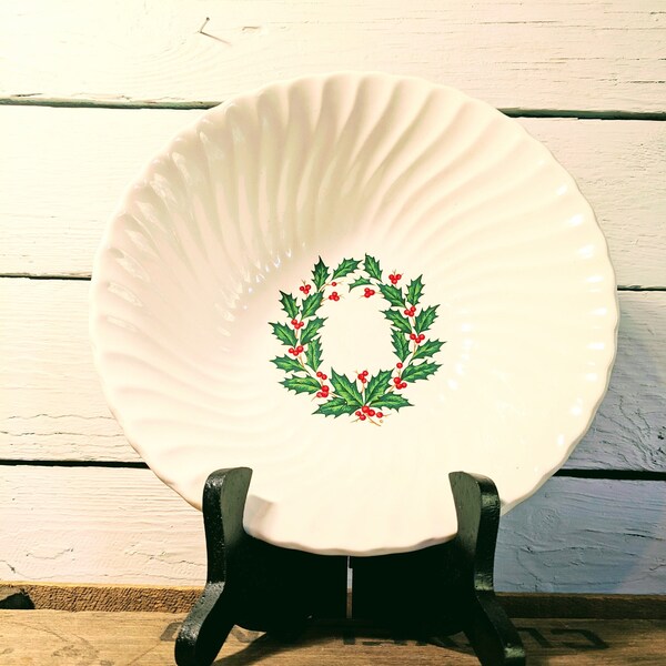 Holly Berries Christmas Serving Bowl ~ Large Salad Bowl