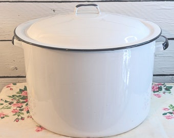 Large Enamel Stock Pot with Lid ~ Farmhouse ~ Cottage