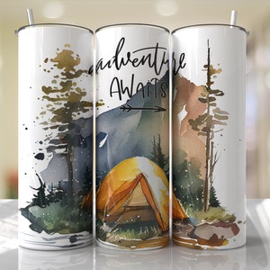 Diseños de sublimación sin costuras para envolver vasos de camping "Aventura te espera" - Vaso delgado de 20 oz - PNG