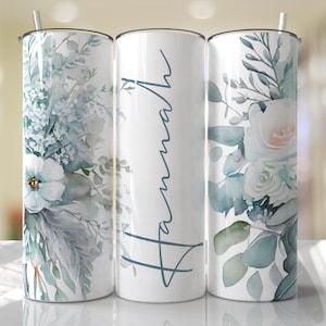 Blauer Blumen-Tumbler-Wrap mit Namen Sublimationsbecher-Designs Fügen Sie Ihren eigenen Text hinzu Nahtlose Downloads - Skinny Tumbler 20oz Design - PNG 2021