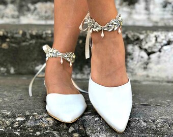 White Crochet Lace Pointy Toe Flats Wedding Pumps Low Heels - Etsy