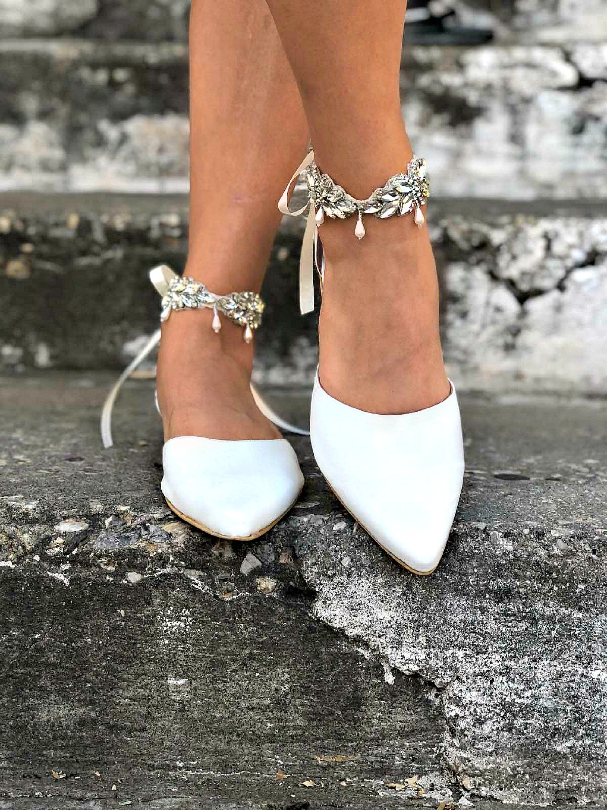 White Crochet Lace Pointy Toe Flats Wedding Pumps Low Heels - Etsy Norway