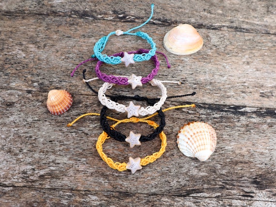 Bracciale Macramè Fatto A Mano Con Ciondolo Stella - Regolabile, Portafortuna, In Confezione Regalo
