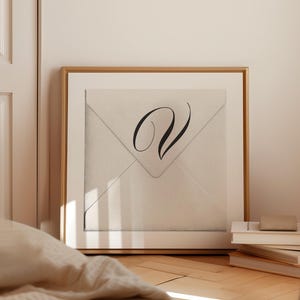 Impresión de la letra V, arte mural con V, impresión tipográfica, letras en blanco y negro, póster con la inicial, impresión del monograma V, regalo con la inicial V, descarga digital