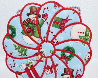 Tapete para taza con muñeco de nieve bordado: tapete para velas navideñas