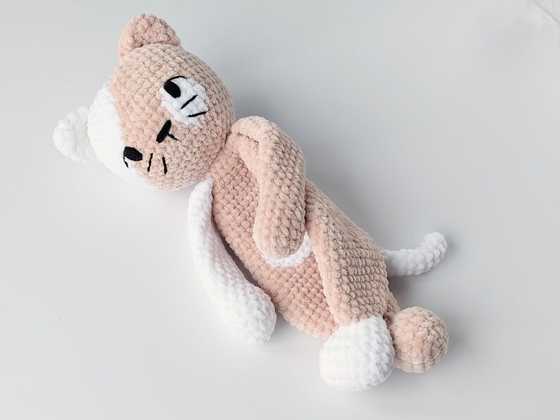 Comforter cat, Kitten lovey, Crochet doll snuggler, Pattern baby doll, Amigurumi lovey pattern, Crochet cat pattern, Cat tutorial. CM image 7