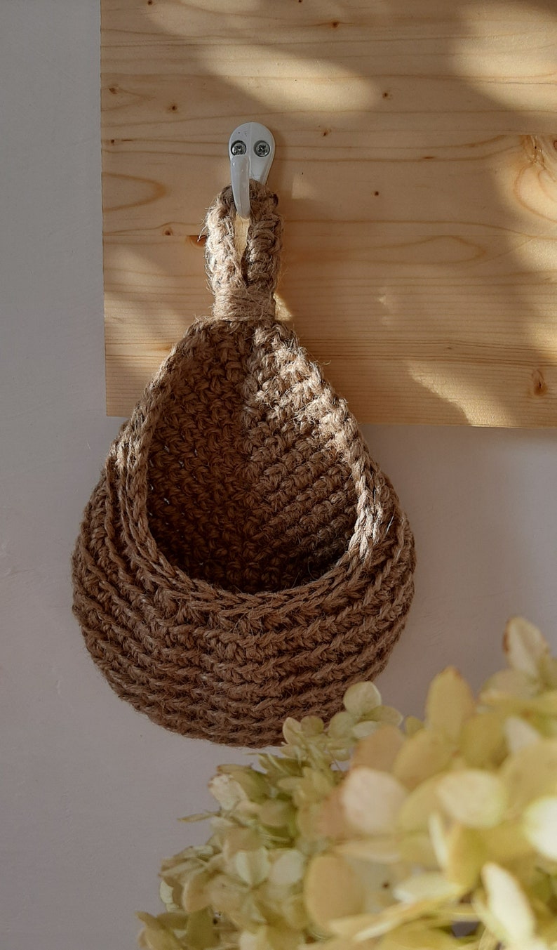 Patrón de cesta de crochet para colgar en la pared / Patrón de crochet PDF / Decoración de pared DIY / Patrón para principiantes / Cesta de almacenamiento / Organización del hogar rústico JB imagen 10