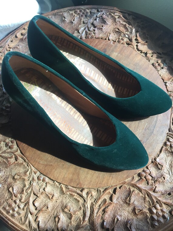 emerald green low heels