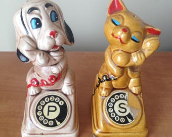 Vintage Retro Kitsch Salt and Pepper Shaker Set - Dog and Cat Telephoning Each Other - Cute Figurine Set - Made in Japan