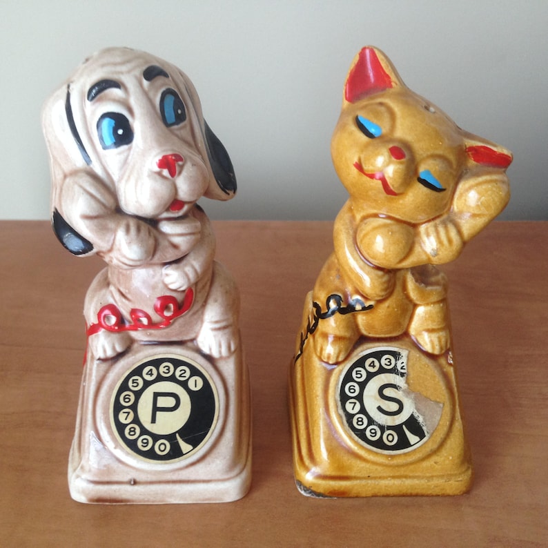 Made in Japan Vintage Retro Kitsch Salt and Pepper Shaker Set Cute Figurine Set Dog and Cat Telephoning Each Other