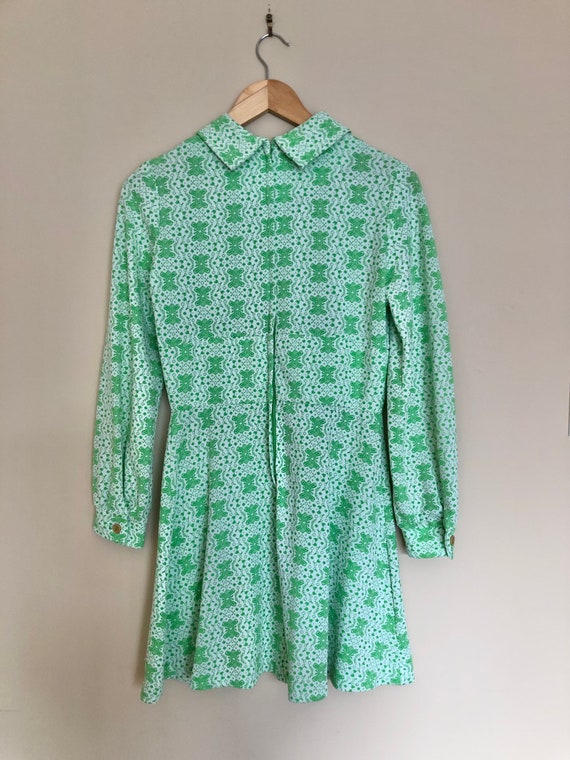 Vintage 1960s Green and White Patterned Mod Dress… - image 3