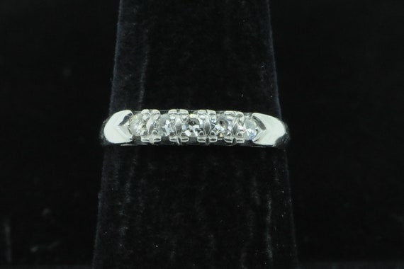 Art Deco (ca. 1945) .900 Platinum 5 Diamond Band … - image 1