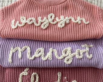 Personalized Oversized Baby Sweater – Hand-Knitted Name – Newborn Gift – Monthly Milestone Outfit – Birthday Photo Prop