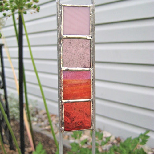 PLANT STAKE - Stained Glass - Cranberry Sunrise