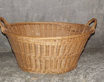 Vintage Wicker rattan 2 handle basket