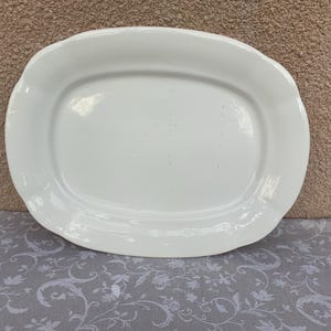 Very large rectangular 19th century cream ironstone dish/21.06‘ x 12.99’/