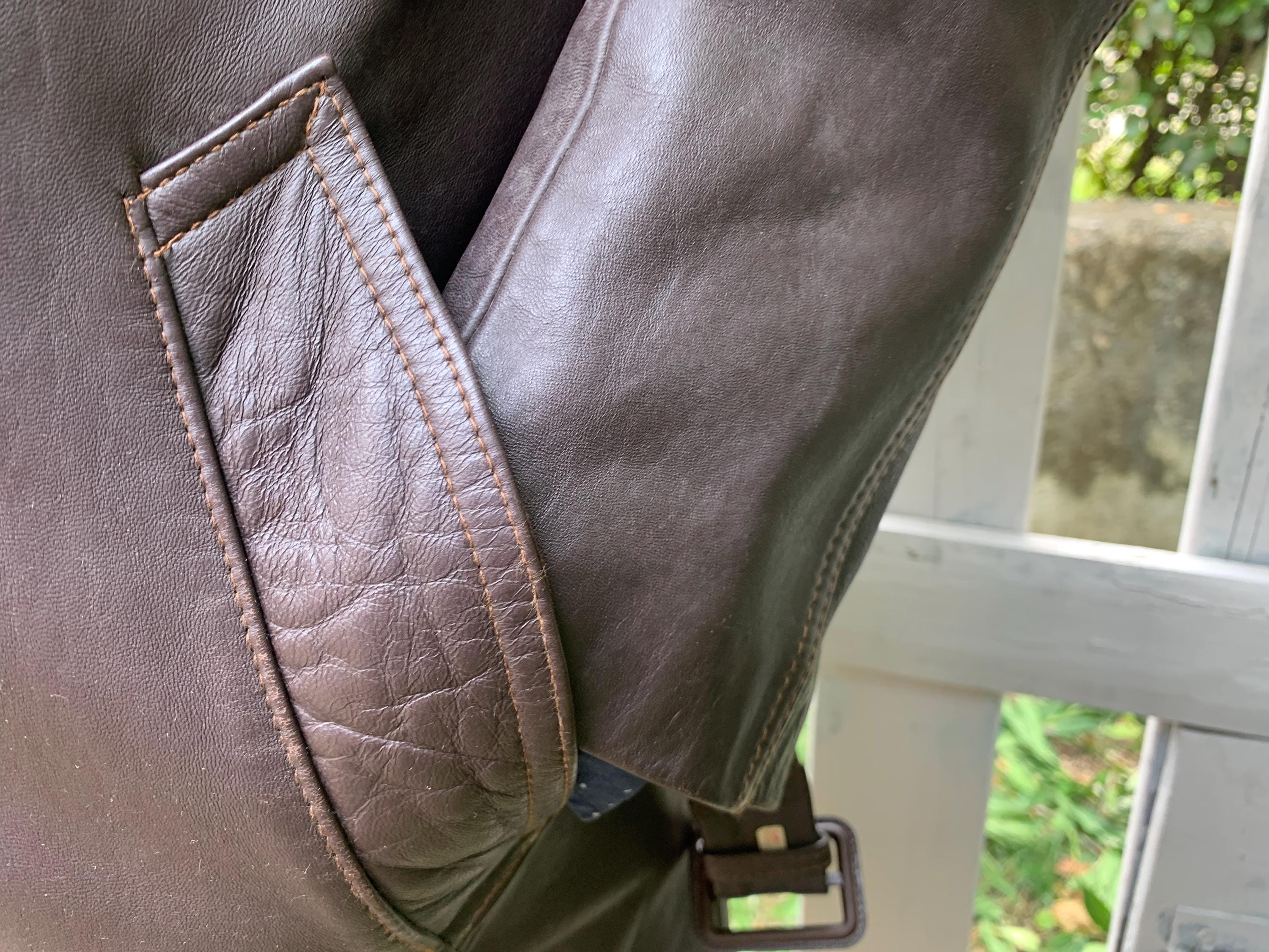 Manteau Cuir Vintage MIC Cognac Noir – Années 50 Avec Ceinture Et Doublure Tartan – état Très Bon