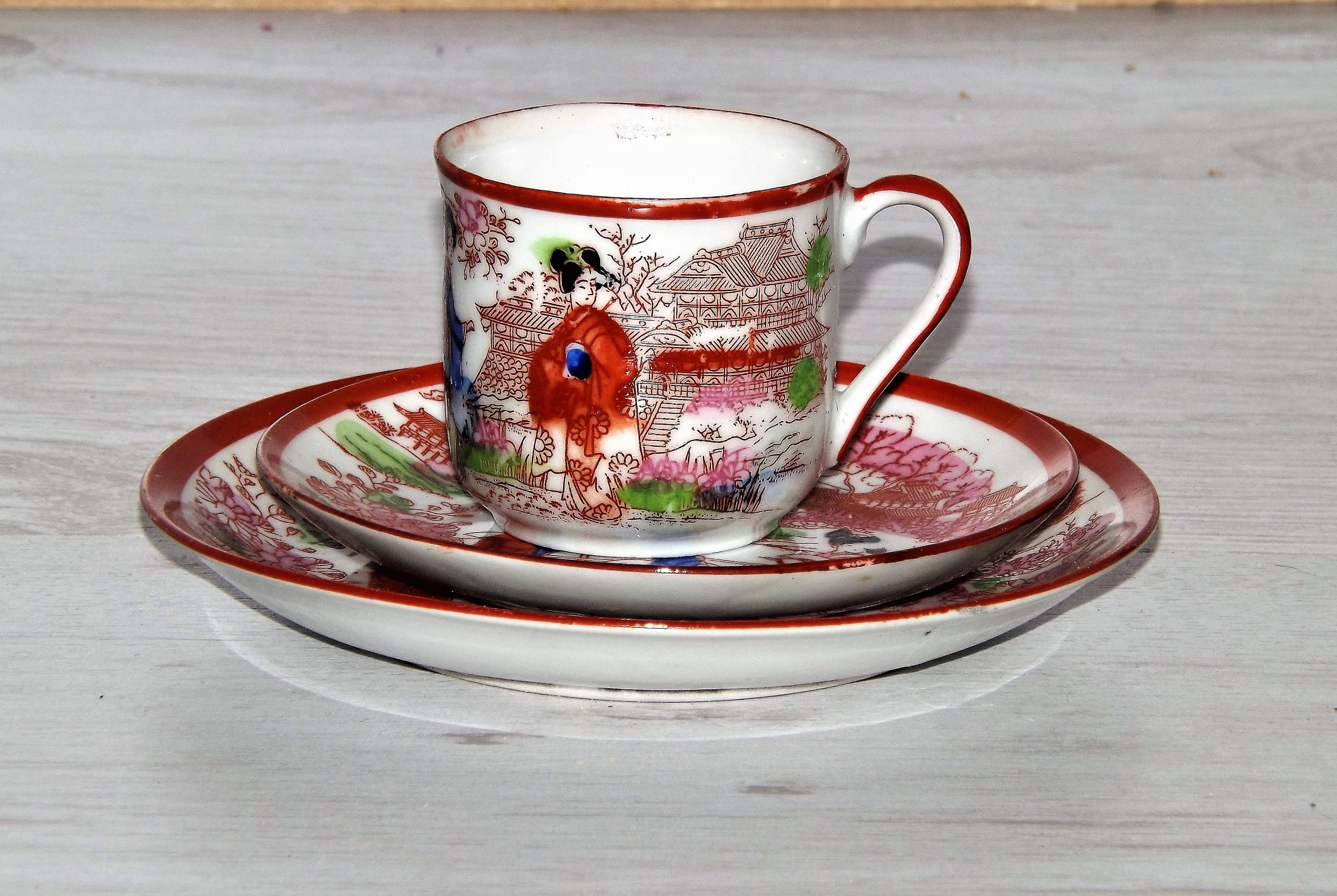 Tasse à Café Ancienne , Du Japon Soucoupe Porcelaine Fine et d'une Assiette Gâteau