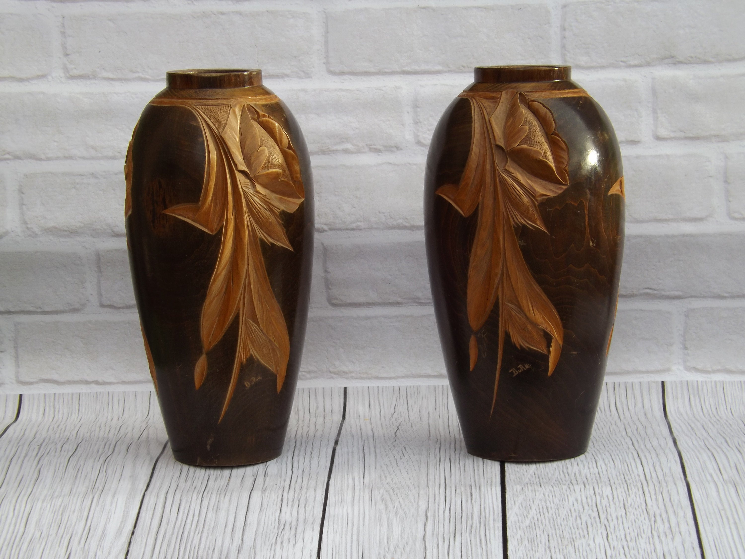 Rare 2 Vases Antiques en Bois Fait à La Main Signés Dura, Pour Fleurs Séchées /Cadeau de Décor/Du Dé
