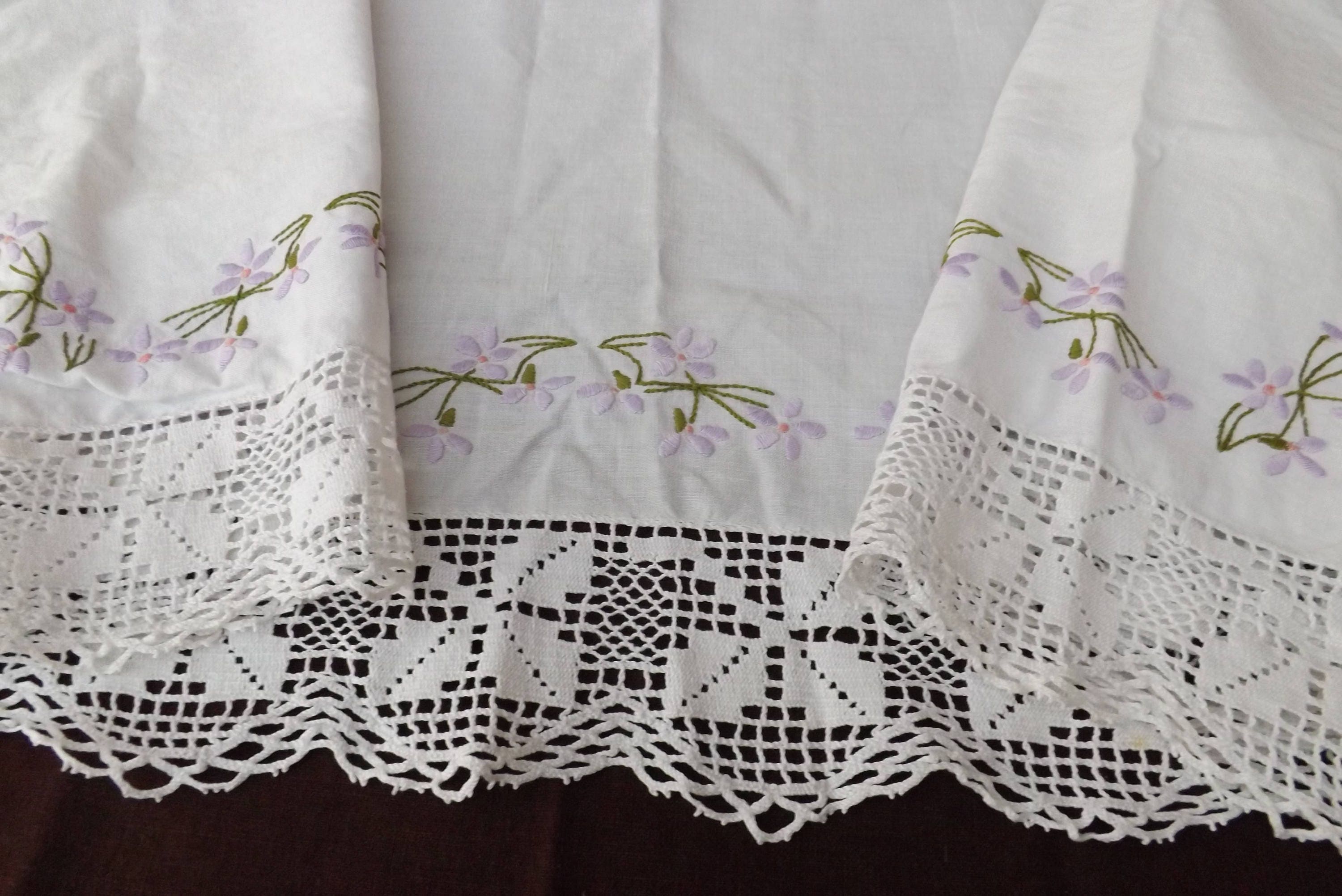 Ancien Dessus de Cheminée ou Ornement Meuble Bordure d'étagère en Coton Brodé Faite Main Vintage Fra