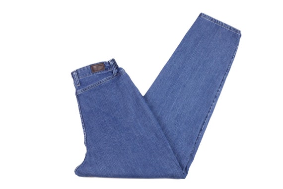 lee relaxed fit at the waist