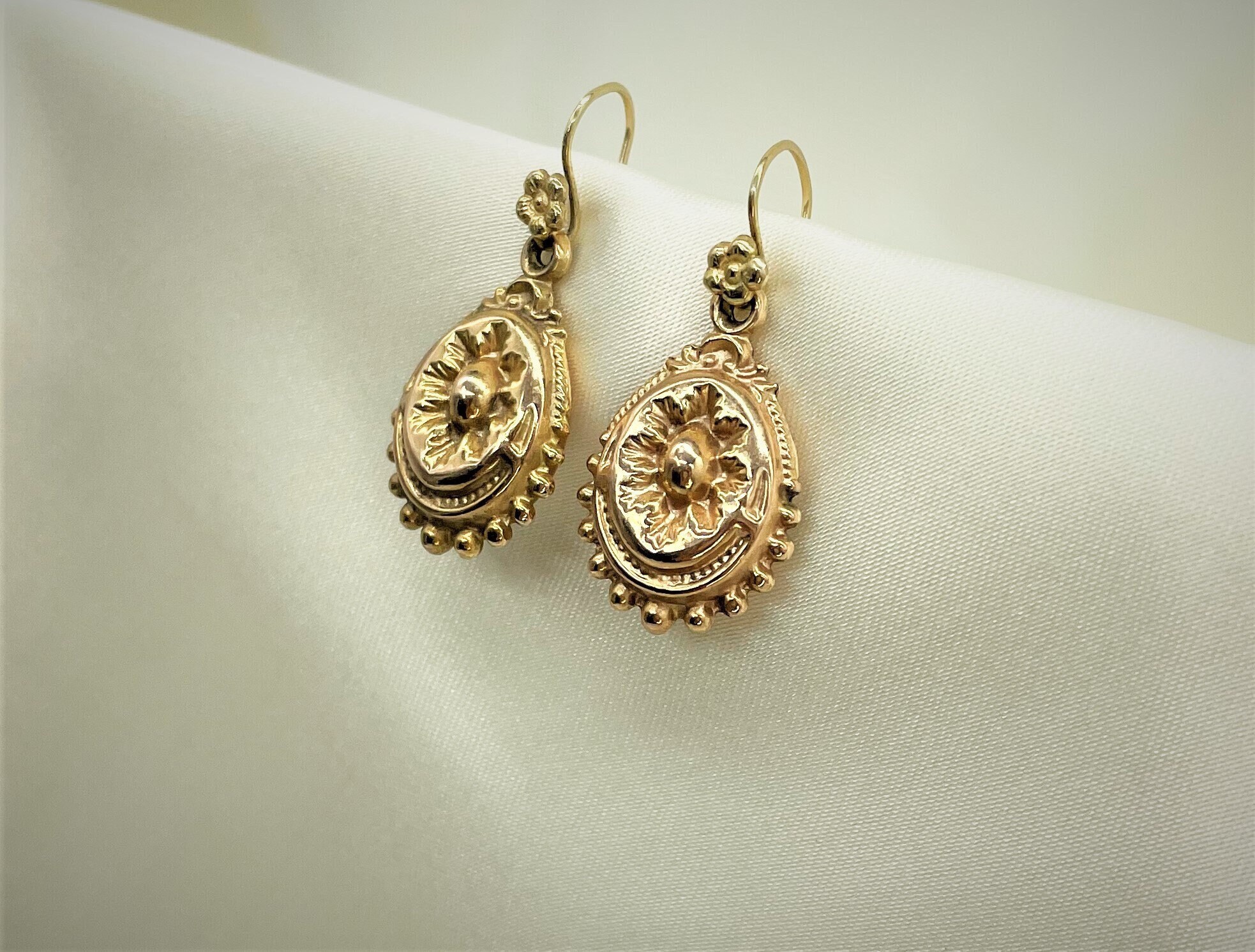 Antique victorian earrings best sale 1800's
