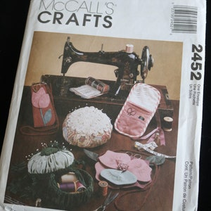 McCalls Crafts Sewing Pattern/ 2452/  Factory Fold