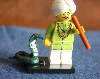LEGO/ Minifigure/ Series 13/ Snake Charmer #4