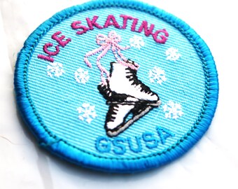 Girl Scouts, Ice Skating, Patch, GSUSA, Rare, Hard To Find, Embroidered, Blue Border