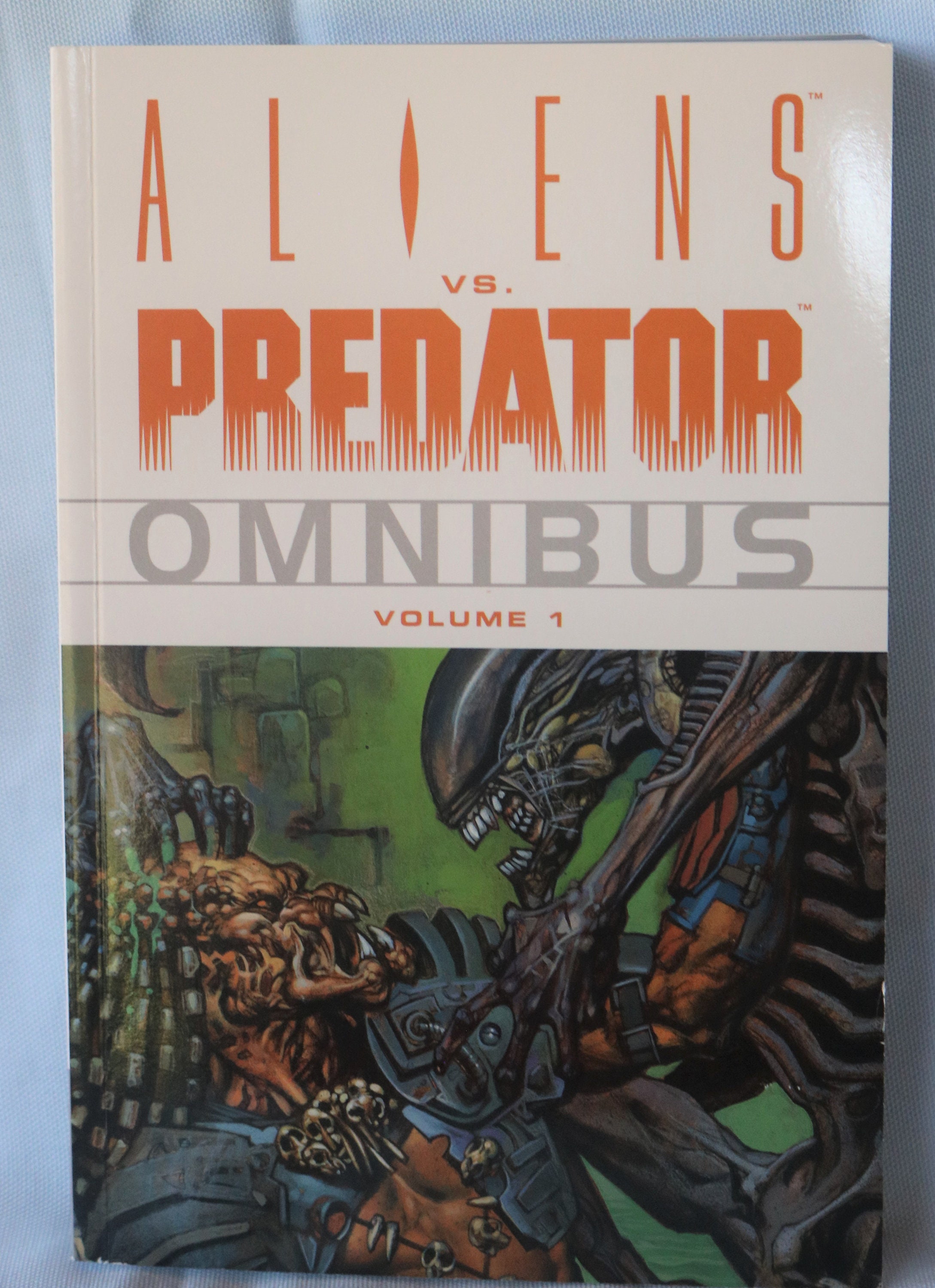 Aliens vs. Predator Omnibus Volume 2 by Various