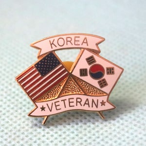Vintage USA/Korea Crossed Flag, Lapel Pin, Hat Pin, Enamel Single Clutch Back