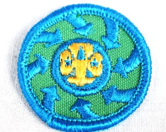 Vintage, Girl Scout Badge, Girl Scouting Everywhere, Retire, blue Border, Embroidered