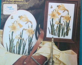 The Floral Collection Daffodils, Designed by Janet Powers Originals, Counted Cross Stitch Pattern, Leaflet, Book 30029