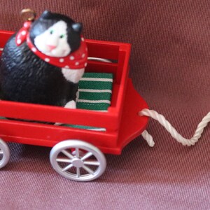 Hallmark Keepsake Ornament/ Country Cat/ Handcrafted Ornament/ 1989