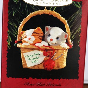 Hallmark Keepsake Ornament, 1996, Close-Knit Friends, Collector Series, classic, In Original box, Signed