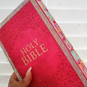 Sparkling Pink KJV Holy Bible with Glitter Ombre Tabs, Thinline Bible with Bible Tabs Faux Leather