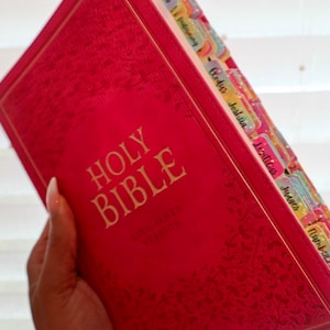 Onglets bibliques scintillants colorés | Stickers imprimés à onglet Bible | Livres de la Bible | Étude biblique | Journalisation biblique | Onglets holographiques