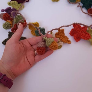 Crochet autumn leaf and acorns garland, autumnal bunting, fall decorations image 6