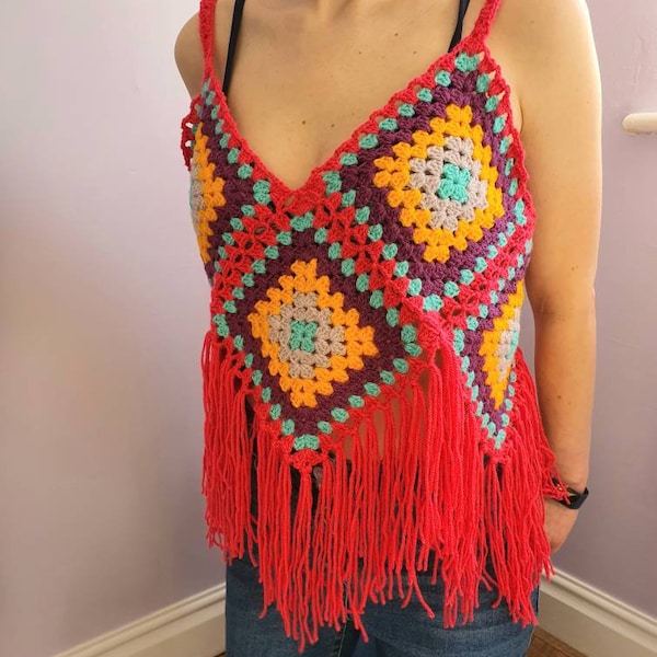 Haut carré grand-mère au crochet avec franges,