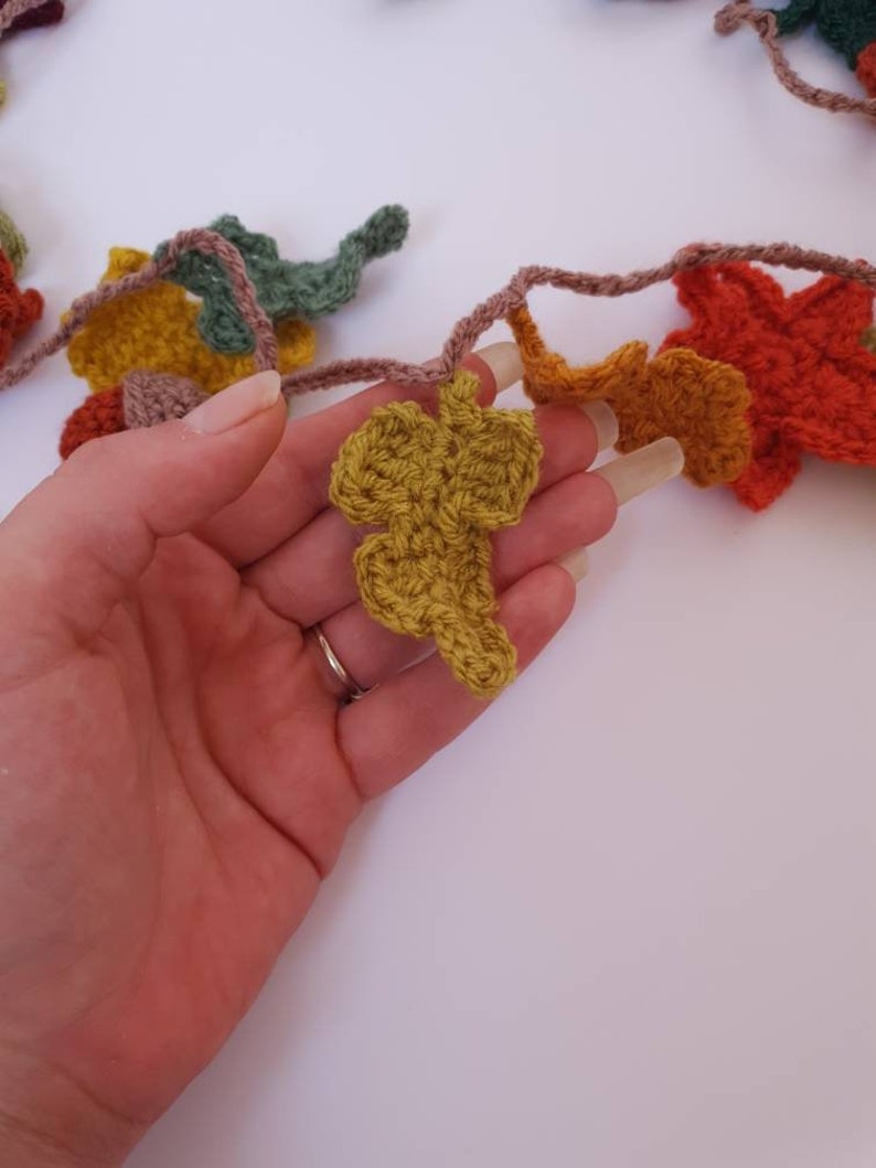 Crochet autumn leaf and acorns garland, autumnal bunting, fall decorations image 7