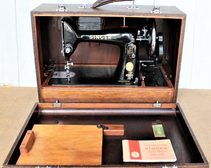 Singer 99k Hand Crank Sewing Machine With Back Stitching Etsy