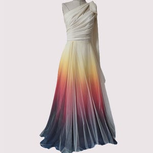 Robe/jupe dégradée peinte à la main. Robe de mariée/jupe coucher de soleil. Robe/jupe de mariée colorée. Robe de mariée/jupe de plage. Couleurs au choix.