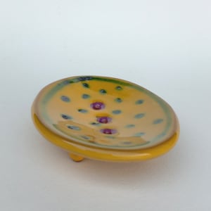 Soap dish, handmade ceramic soap holder, bathroom accessory, pottery soap dish, handmade gift, pottery dish