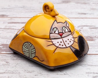 Handmade funny box, Pottery, Cute pottery, Ceramics and Pottery, Funny jewelry box with cat, Ceramic box, Pottery box with lid, Cat pottery