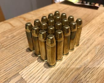inert shell round 25mm cannon rounds battleship inch 106mm bofors 40mm wwii era clip artillery vietnam museum war linked recoilless