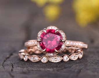 Anillo de compromiso con rubí de laboratorio de 1,5 ct, conjunto nupcial con diamantes florales en oro rosa de 14 quilates.